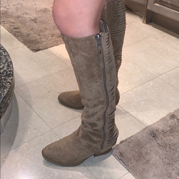 Very G Shoes - Very G strips boots